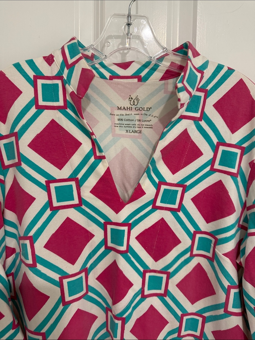 MAHI GOLD Pink & Teal Geometric V‑Neck dress